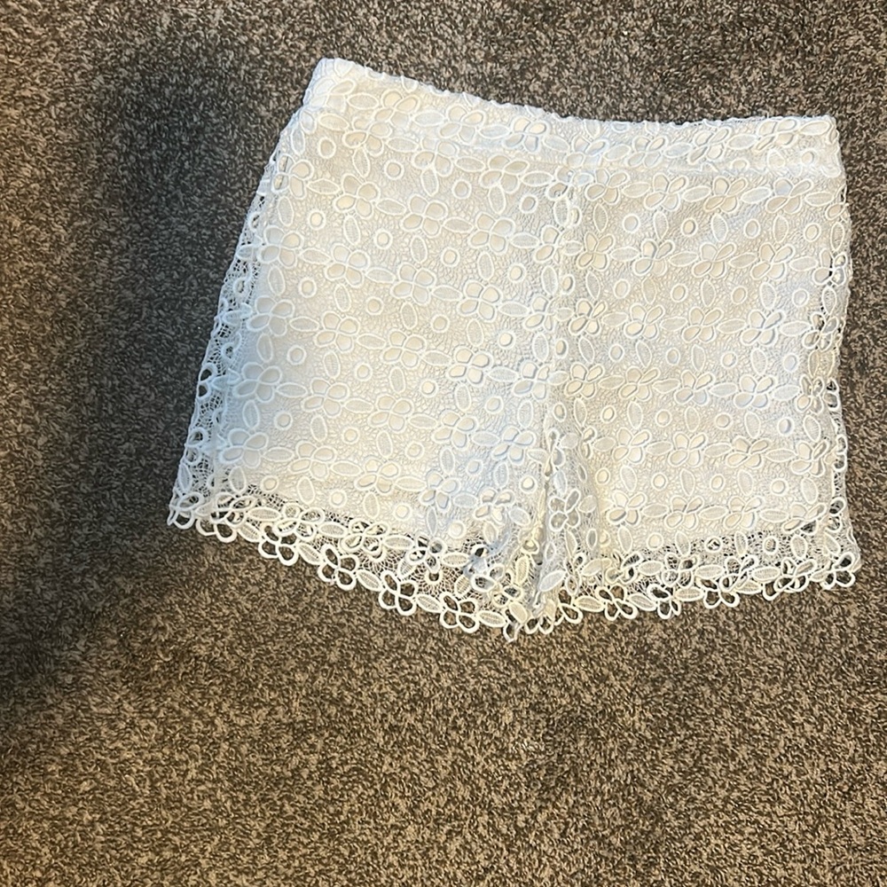 Lace shorts medium